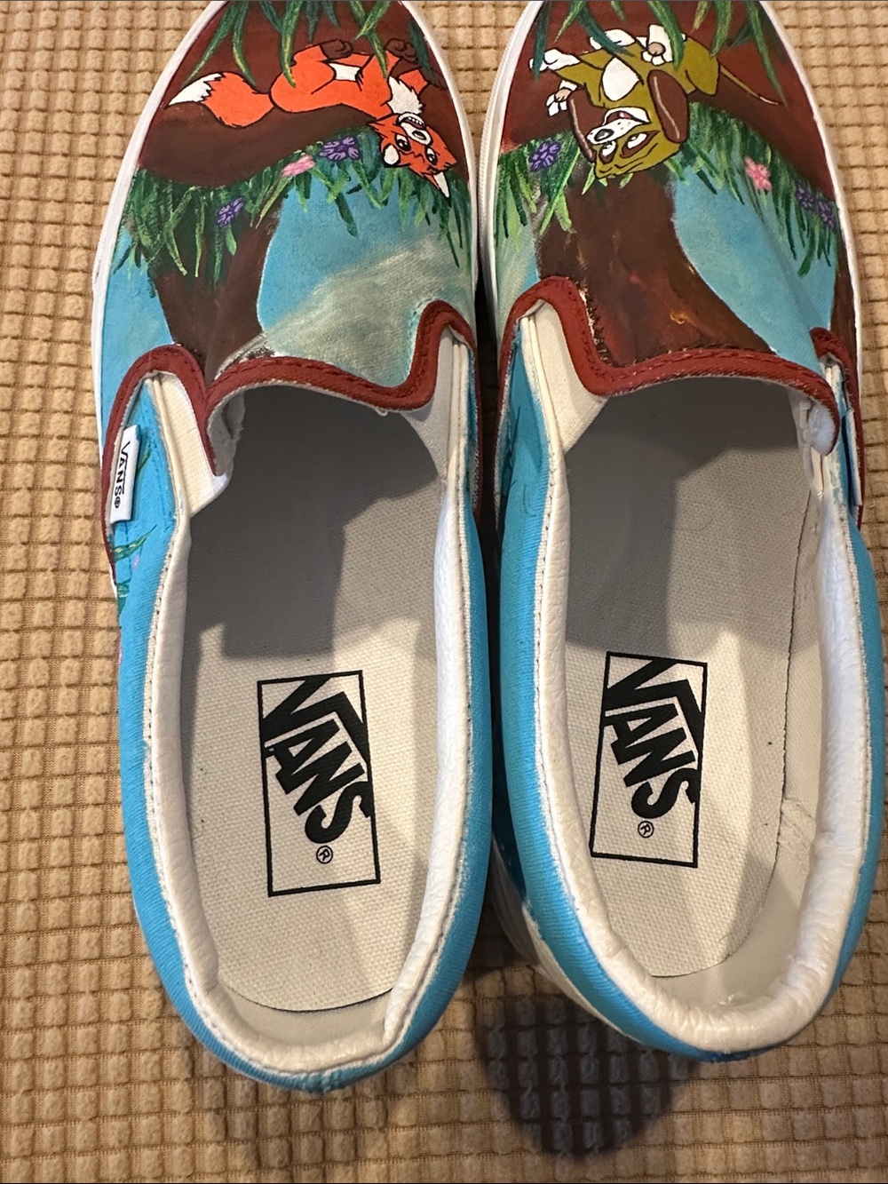 Hand-Painted The Fox and The Hound Vans - Picture 6 of 8